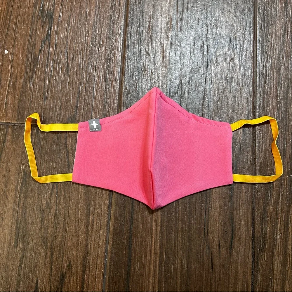 FIGS 2 Pack FIONx Core Protective Face Mask Pink Orange Strap M/L Washable